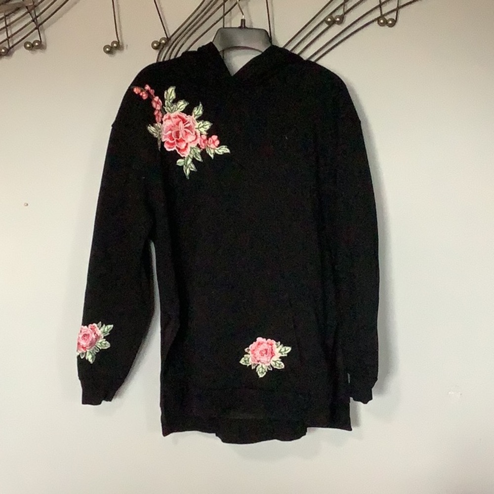 Black Embroidered H&M Hoodie, Size L